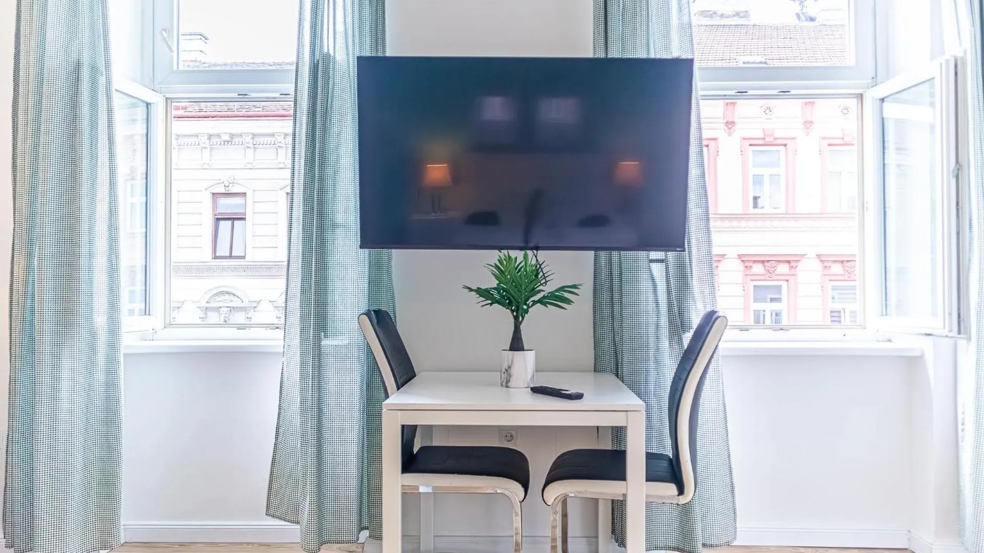 Charming 1Br Viennese Gem - Perfect Starting Point Apartment Austria