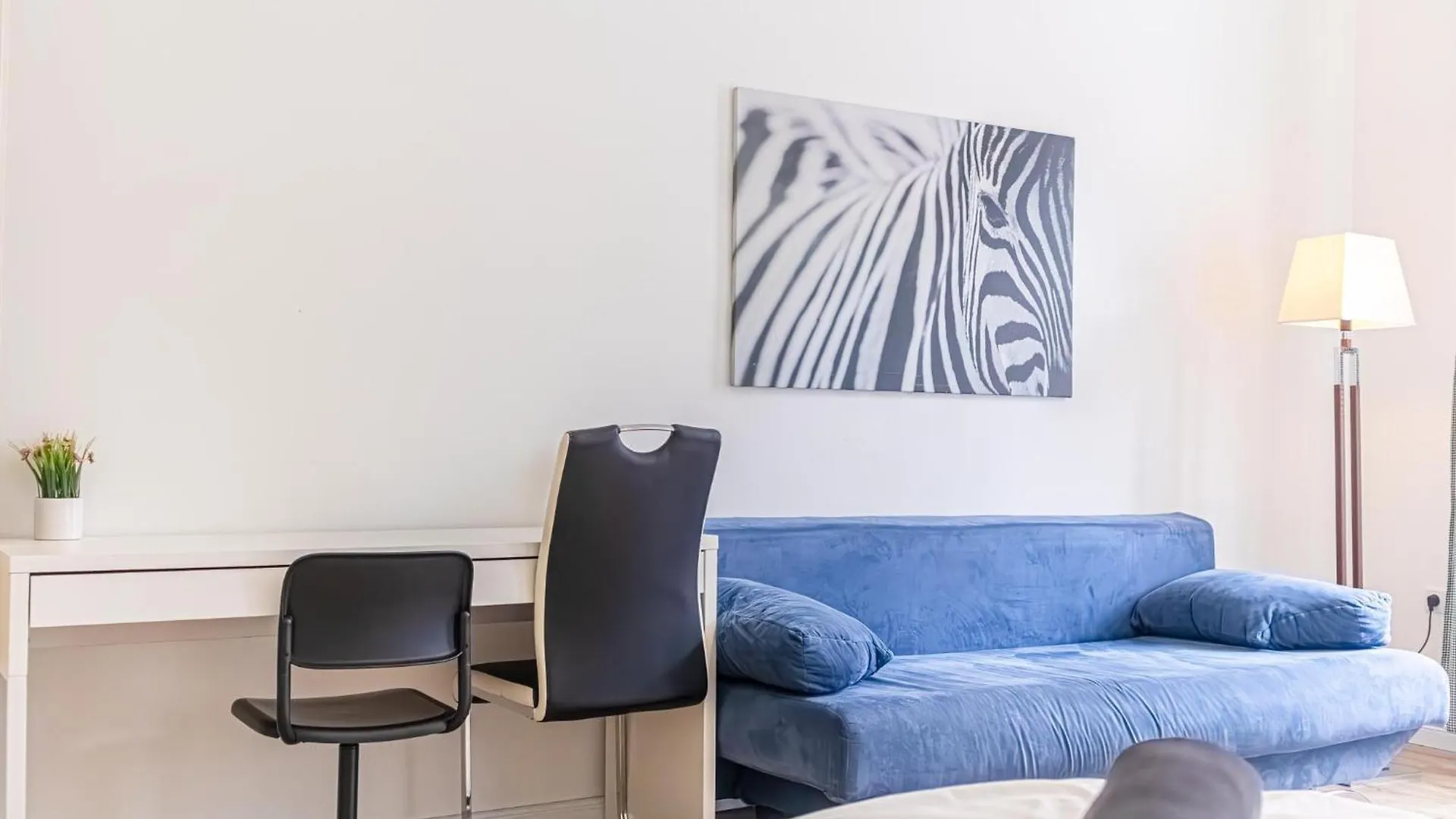 Charming 1Br Viennese Gem - Perfect Starting Point Apartment